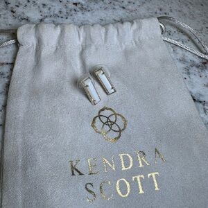Kendra Scott Leanor Bar White and Gold Earrings